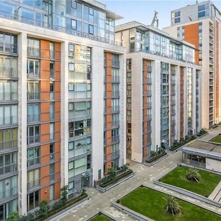 1 Bedroom Apartment Royal Docks 伦敦 外观 照片