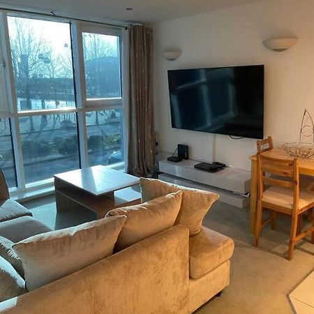 1 Bedroom Apartment Royal Docks 伦敦 外观 照片